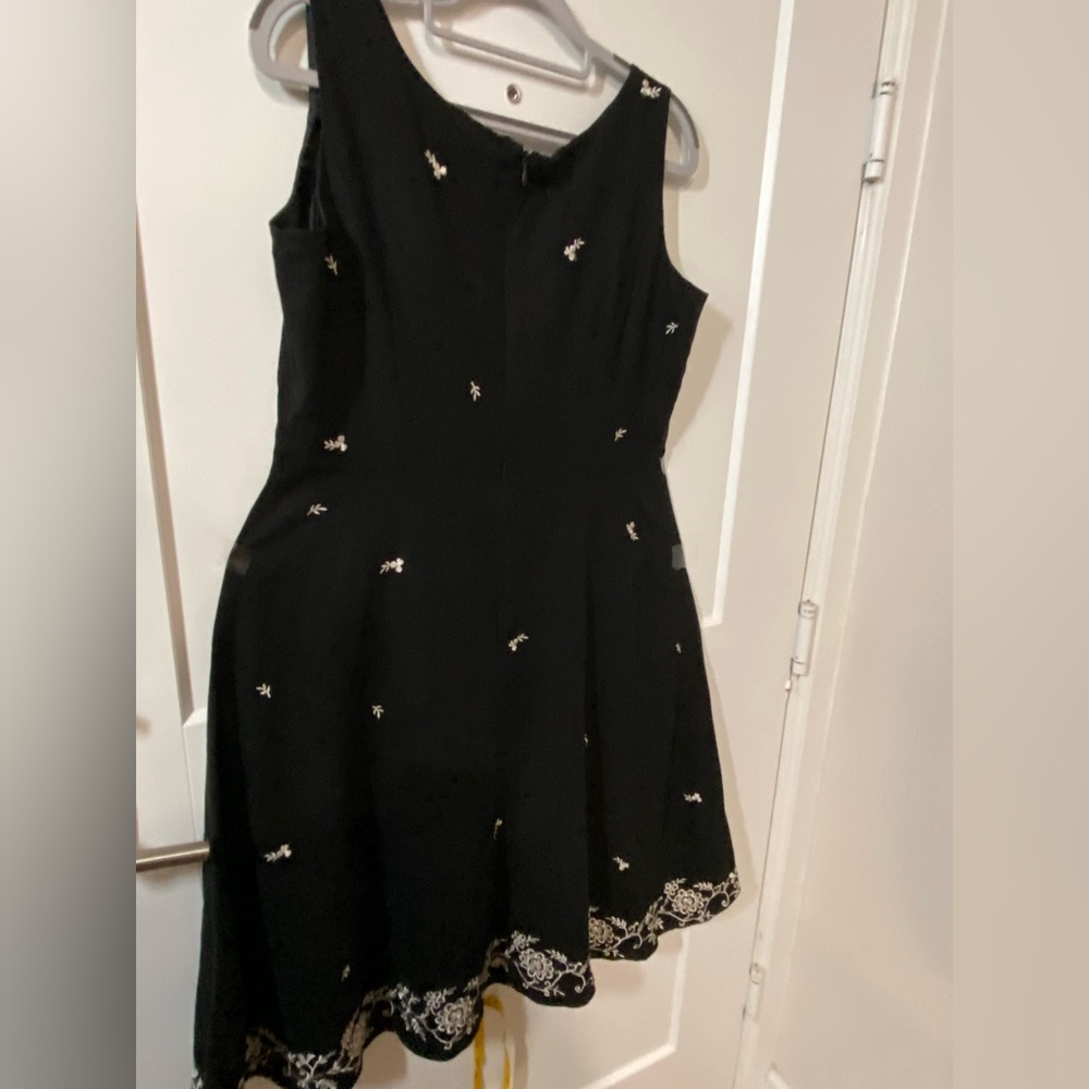 Just In Thyme Black Floral Embroidered Linen Blend Sleeveless Midi Dress 14